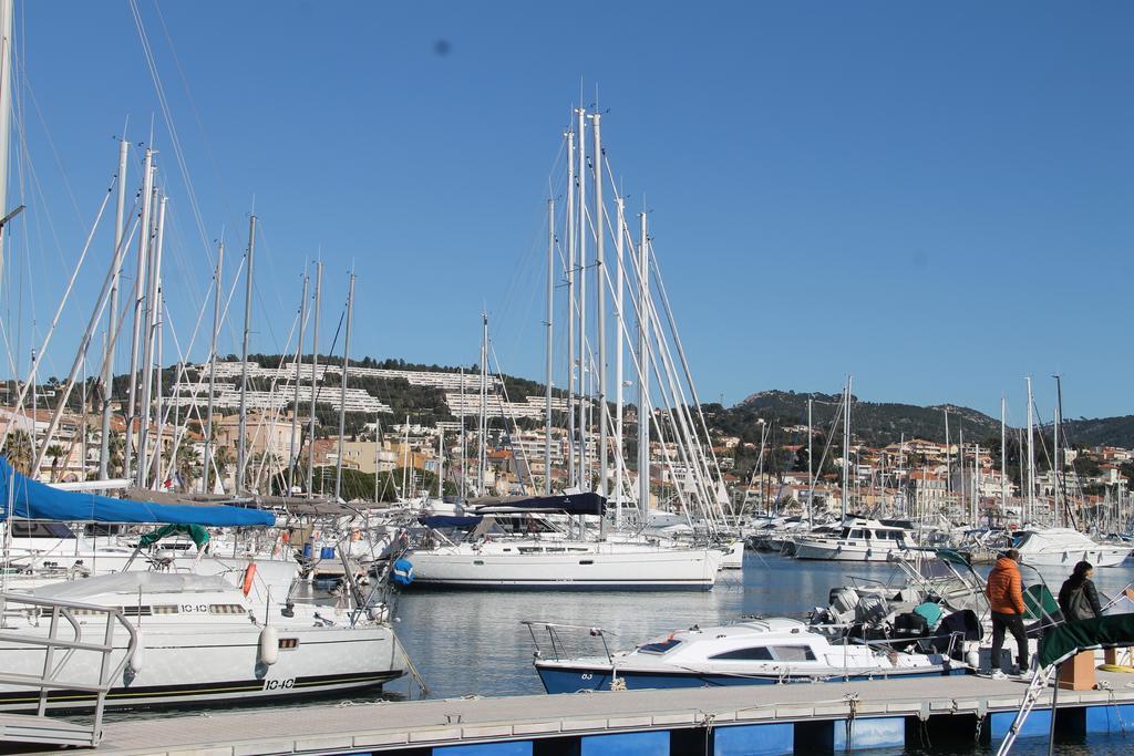 Beau T2 En Centre Ville Avec Parking Prive Bandol Exterior foto